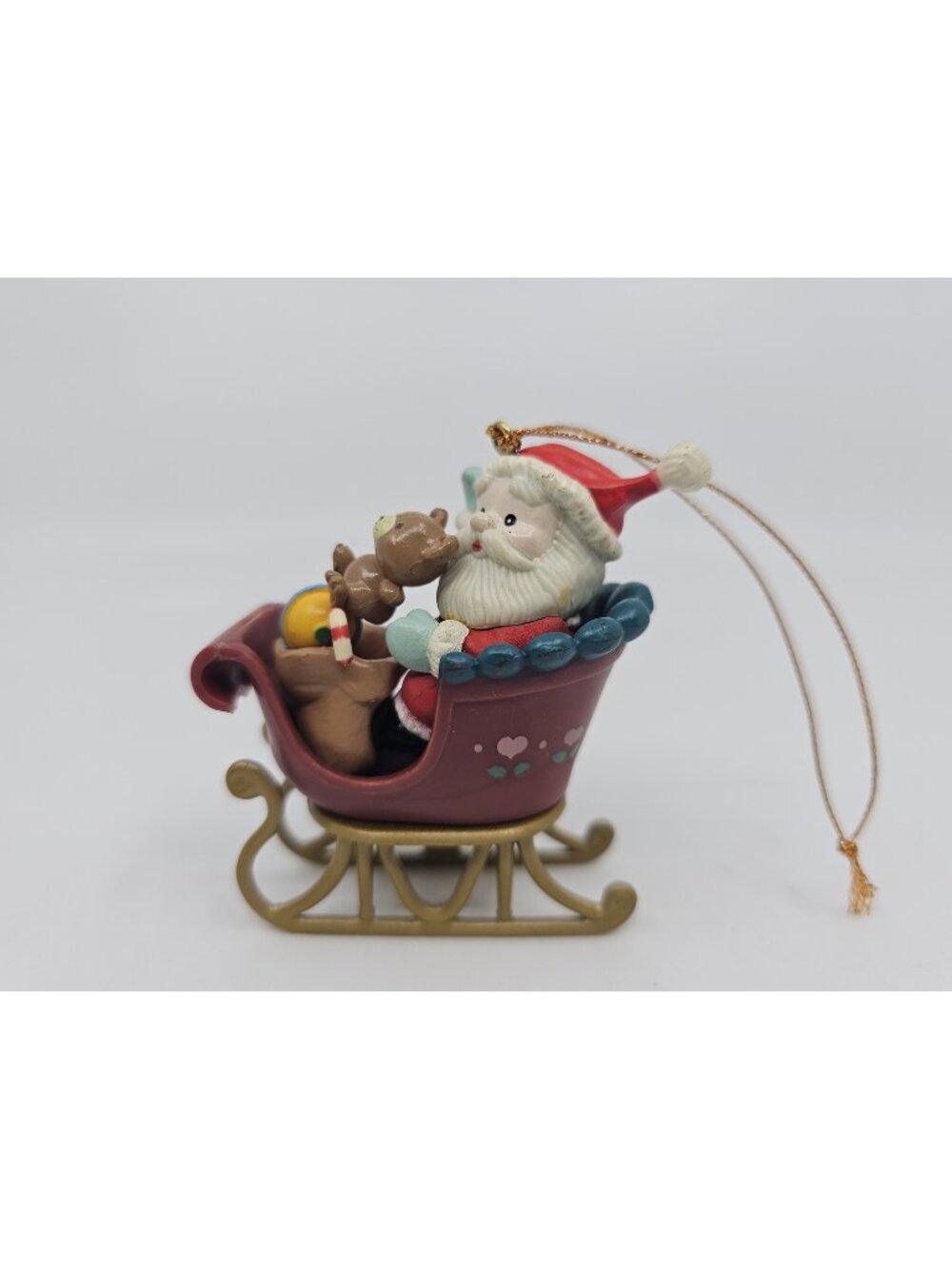 Vintage Lustre Fame Christmas Traditions Santa Sleigh Chistmas Ornament